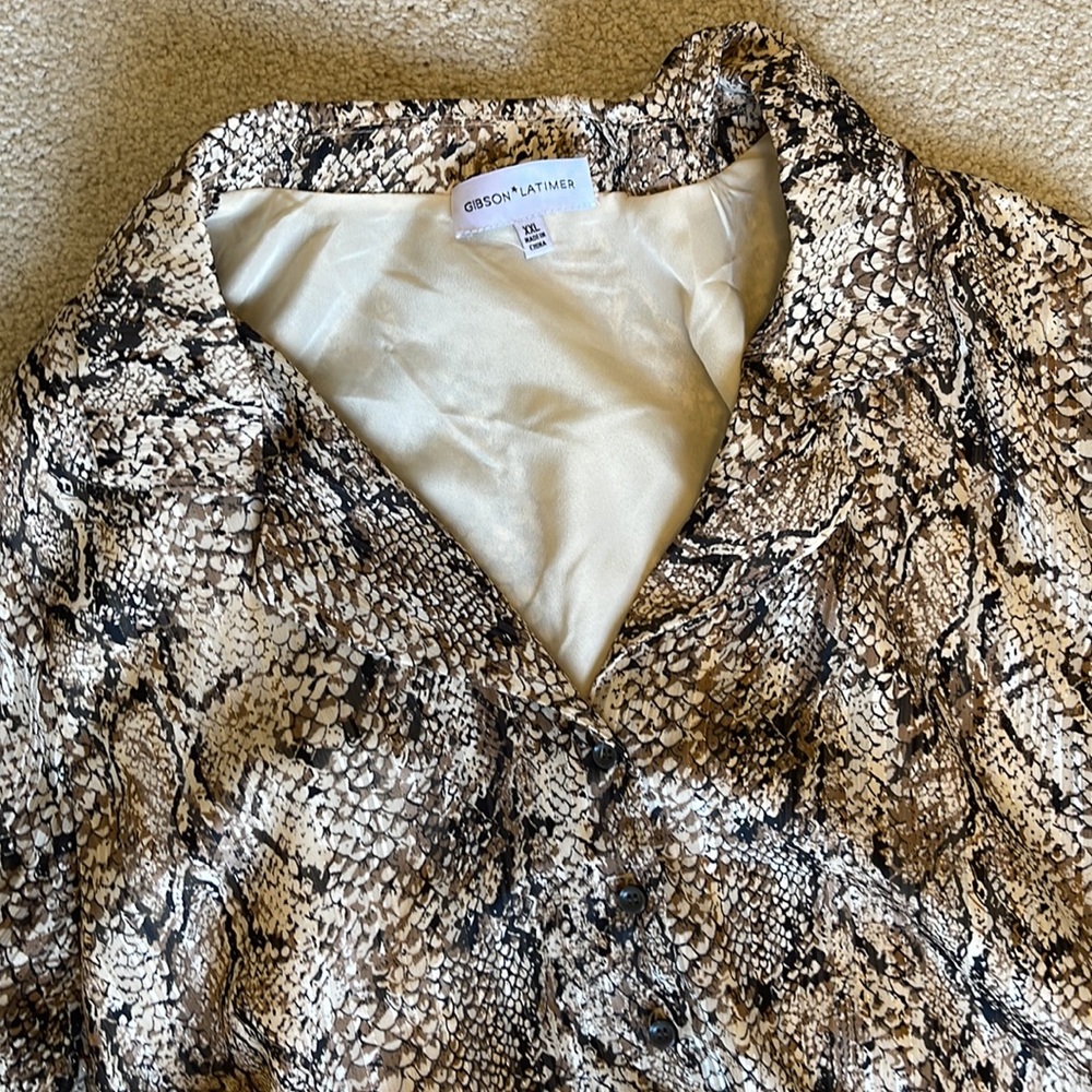 Gibson and latimer snake print dress with belt - Picture 4 of 5
